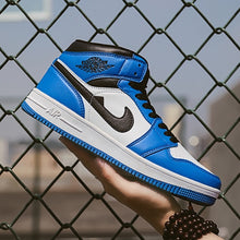 Load image into Gallery viewer, BJYL Simple Shoes High Top Shoes 2020 Fashion New Arrivals Leisure Spring Man Casual Walking Shoes Couple Sneakers B614
