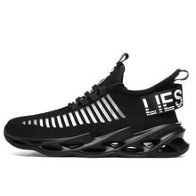 Load image into Gallery viewer, Summer breathable men casual lightweight walking shoes new fashion young boys lace up tennis sneakers
